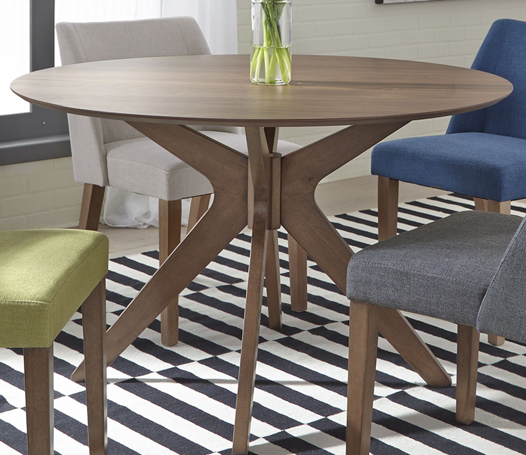 Space Saver Dining Table For 6 - This dining set is designed to