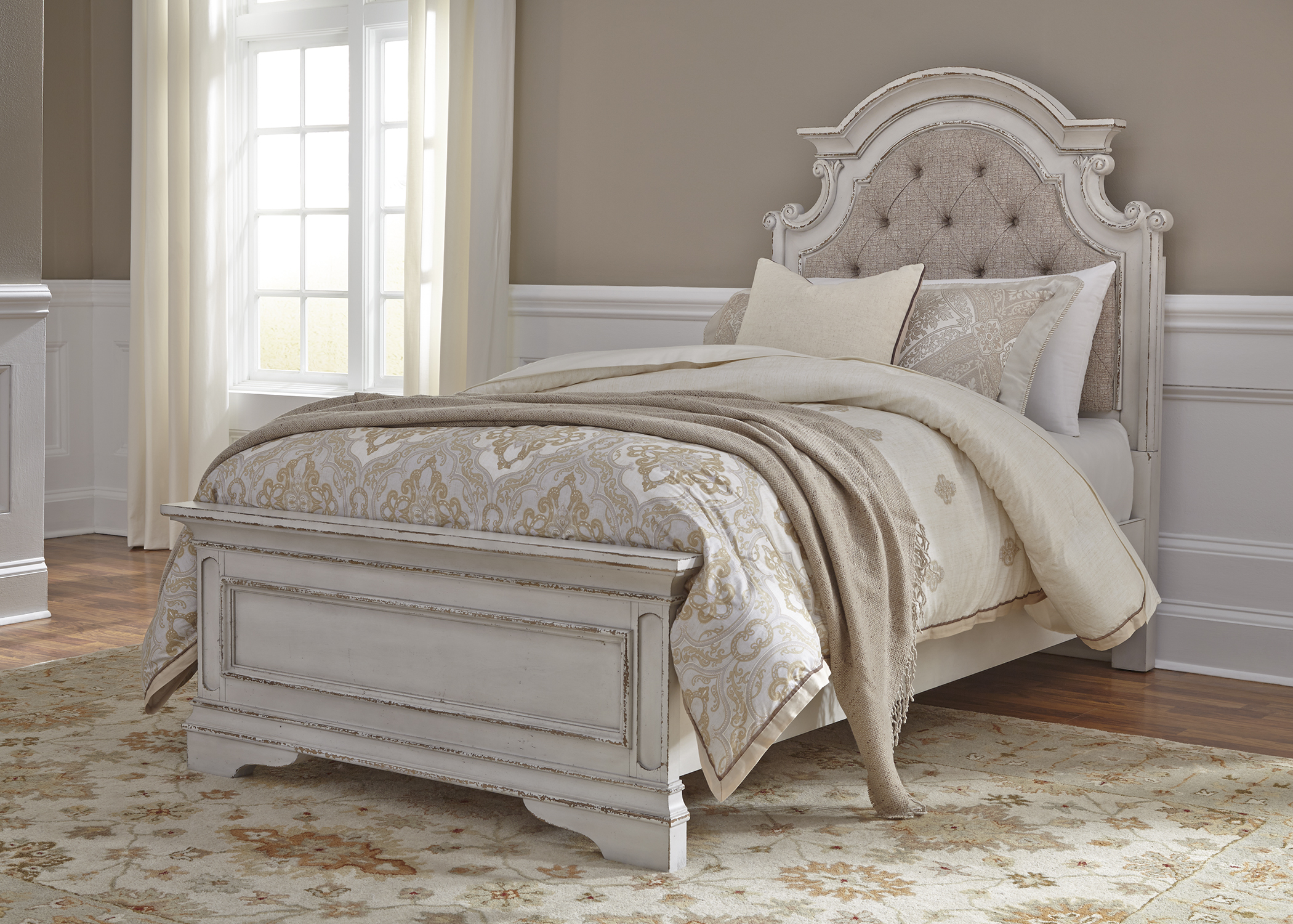 Liberty Magnolia Manor Antique White Twin Upholstered Bed Magnolia Manor Collection 7 Reviews 6395