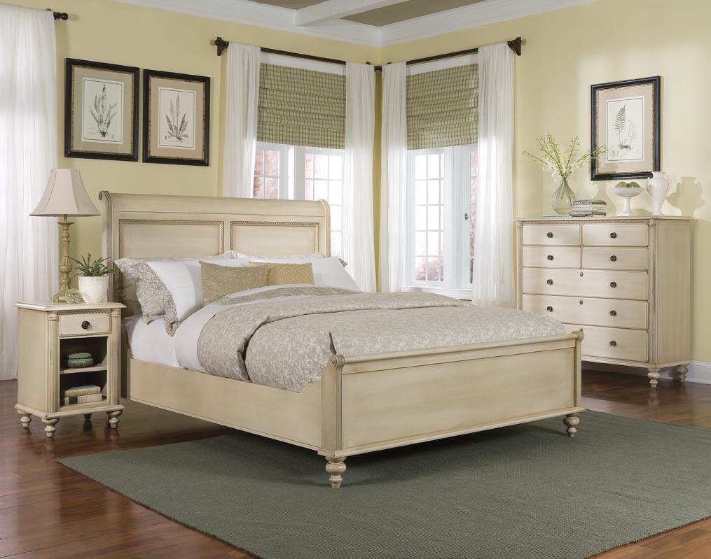 Durham Furniture Durham Furniture Savile Row Sleigh Bedroom Set w/ Low ...