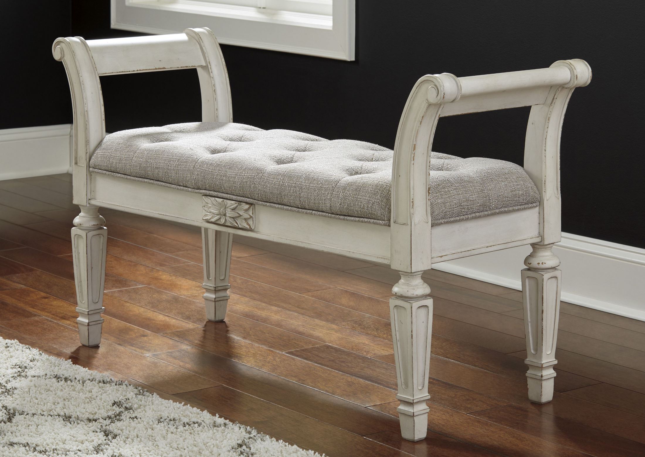 Realyn Antique White Accent Bench - 1StopBedrooms.