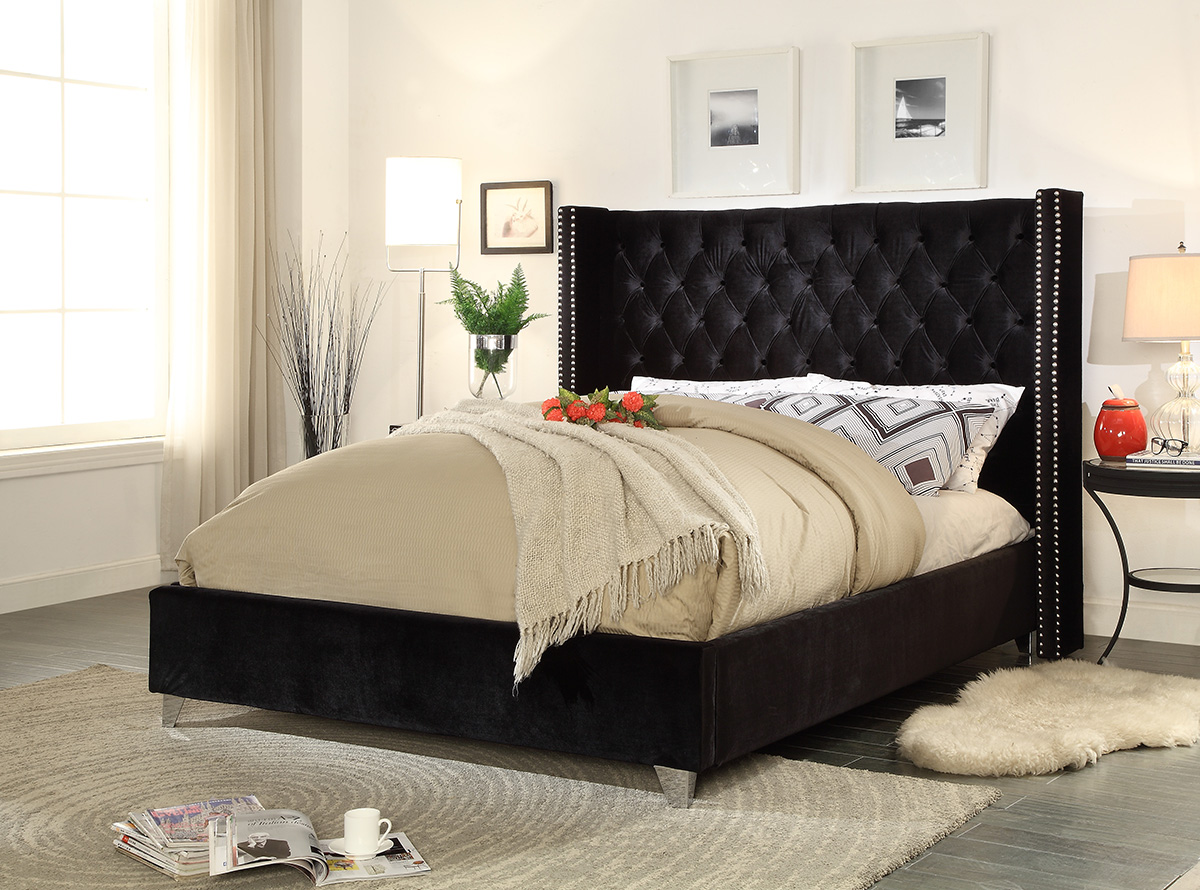 Meridian Meridian Furniture Aiden Velvet King Bed In Black Aidenblack K