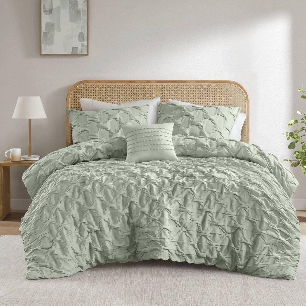Bailey Diamond Pucker Woven Comforter Set In Green by Olliix ...
