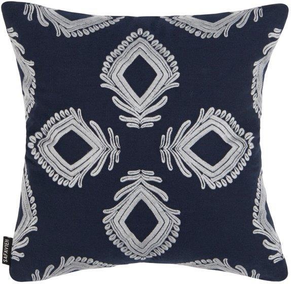 https://cdn.1stopbedrooms.com/media/catalog/product/b/l/blossom-pillow_qb13238465.jpg