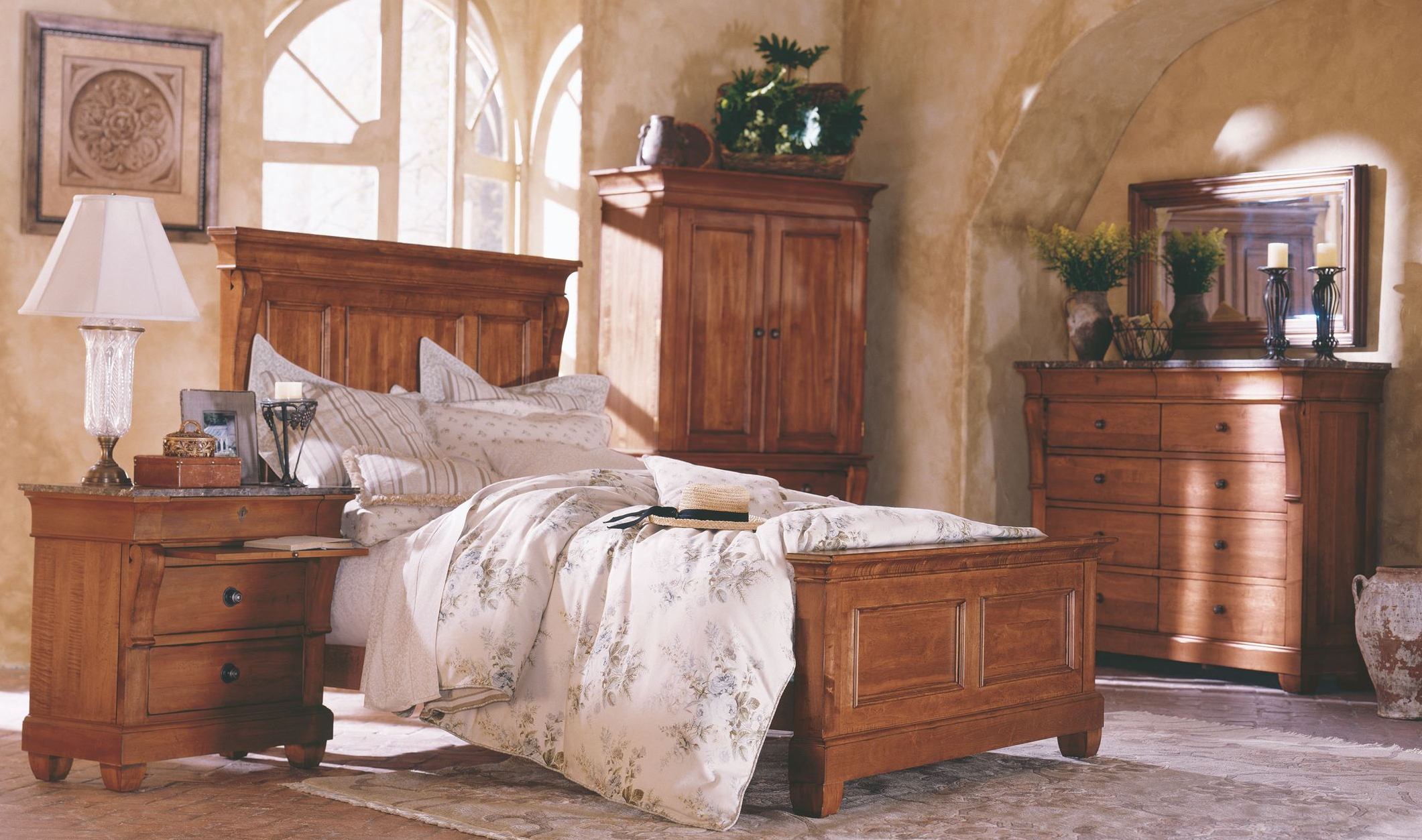 Tuscano Panel Bedroom Set