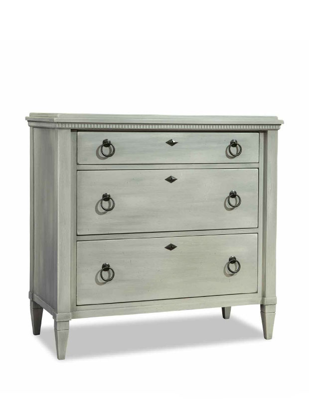 Durham Furniture Springville Collection Bachelors Chest In