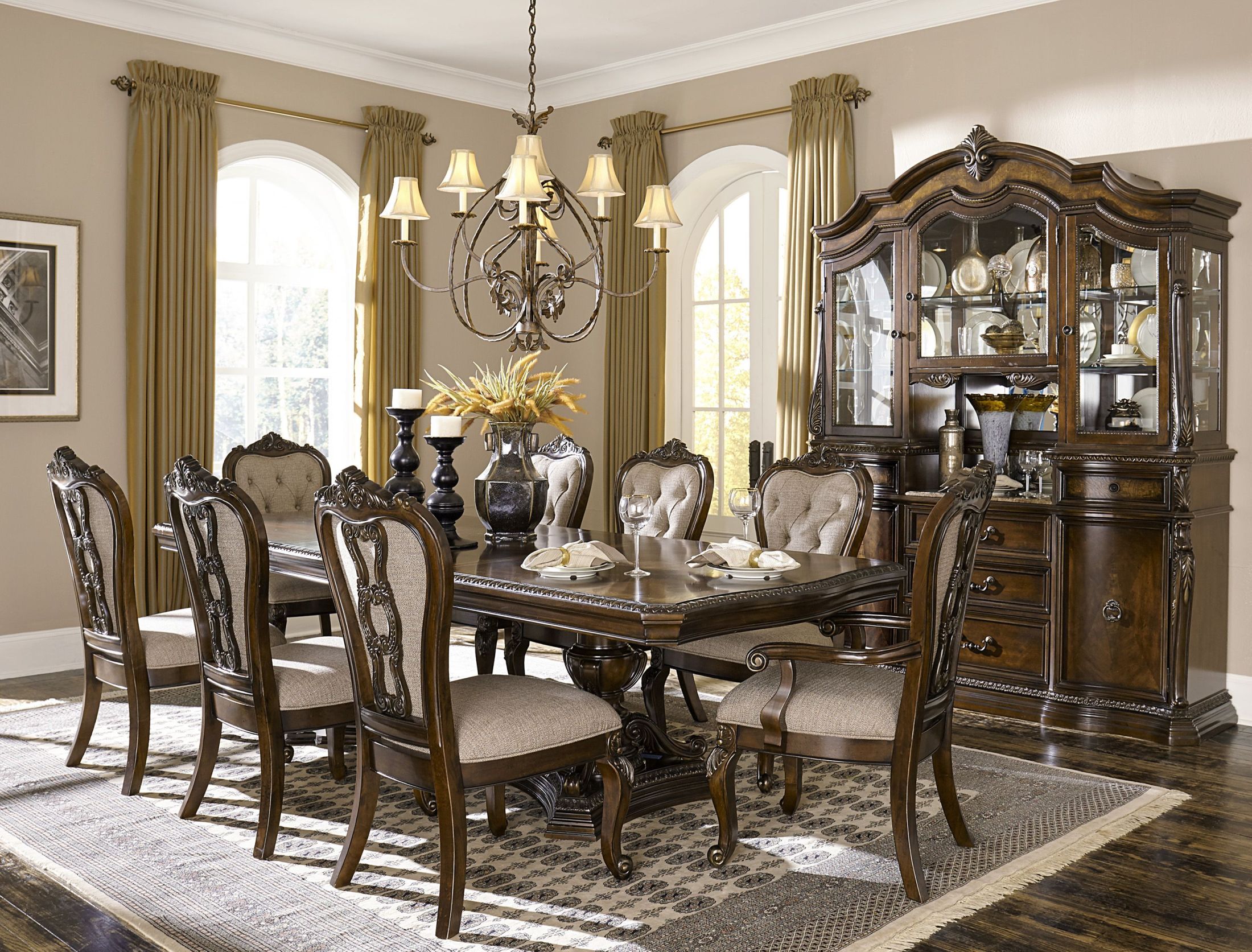 Bonaventure Park Cherry Extendable Double Pedestal Dining Room Set