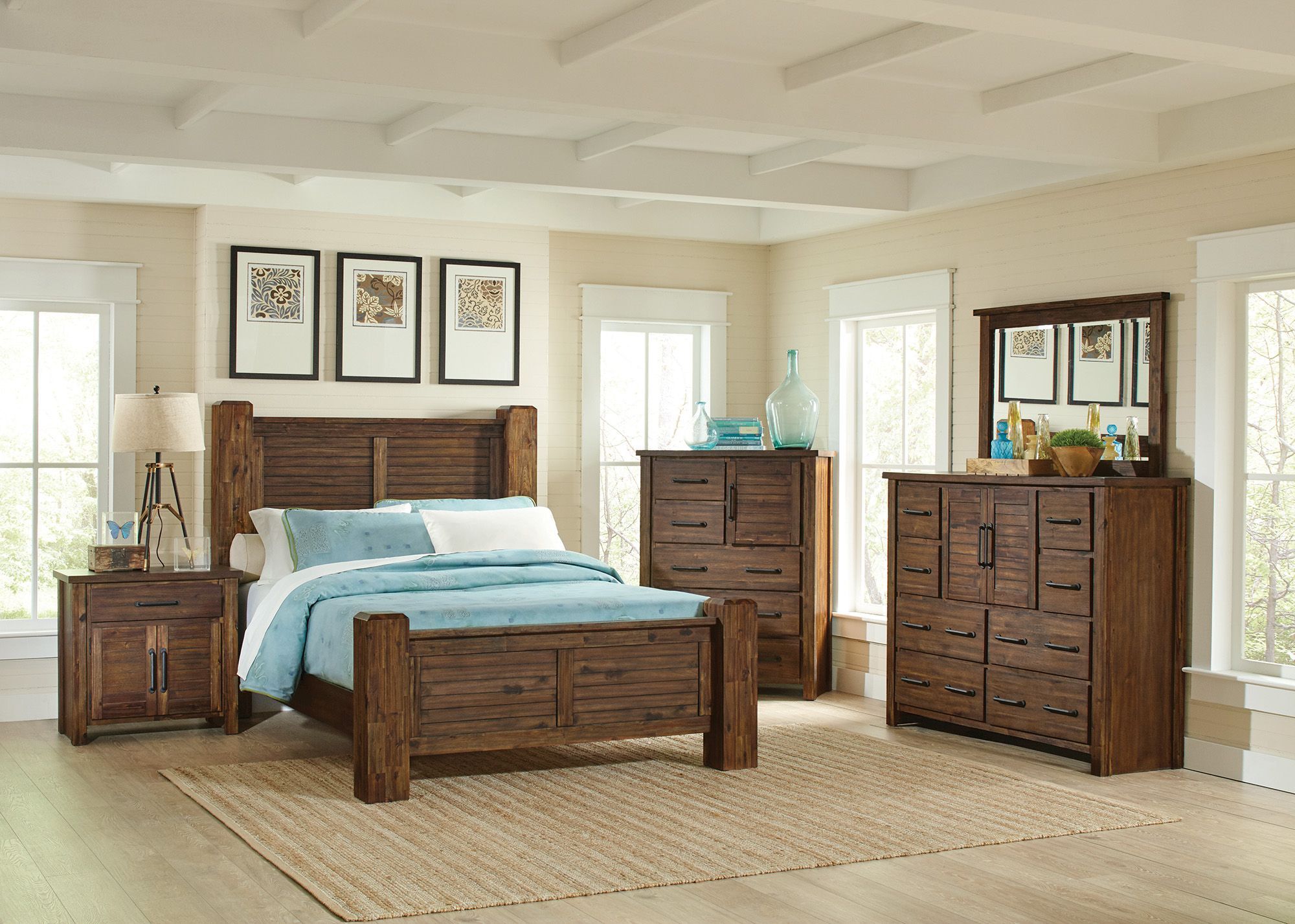 Sutter Creek Vintage Bourbon Queen Poster Bedroom Set