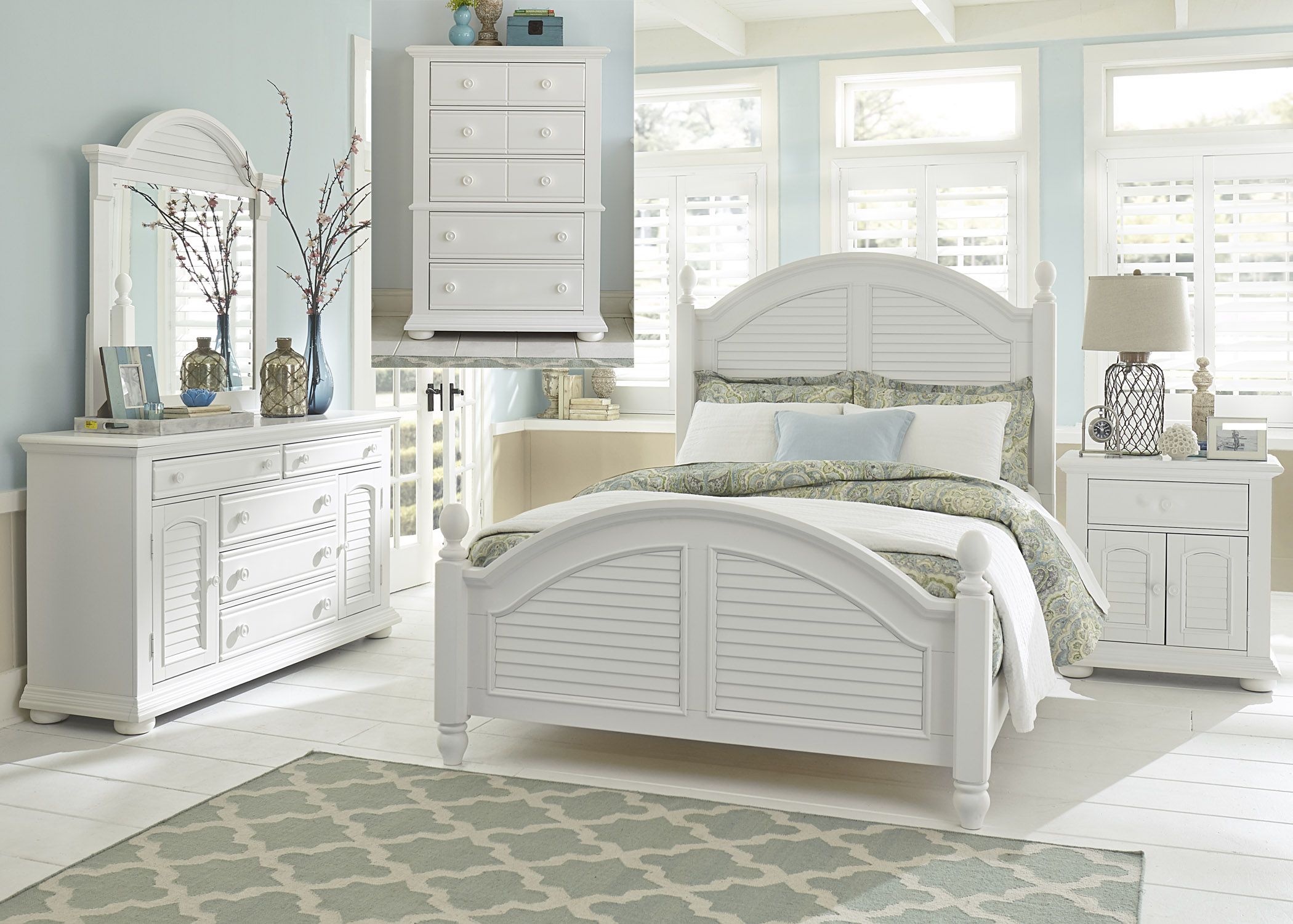 Summer House Oyster White Queen Poster Bedroom Set 1stopbedrooms