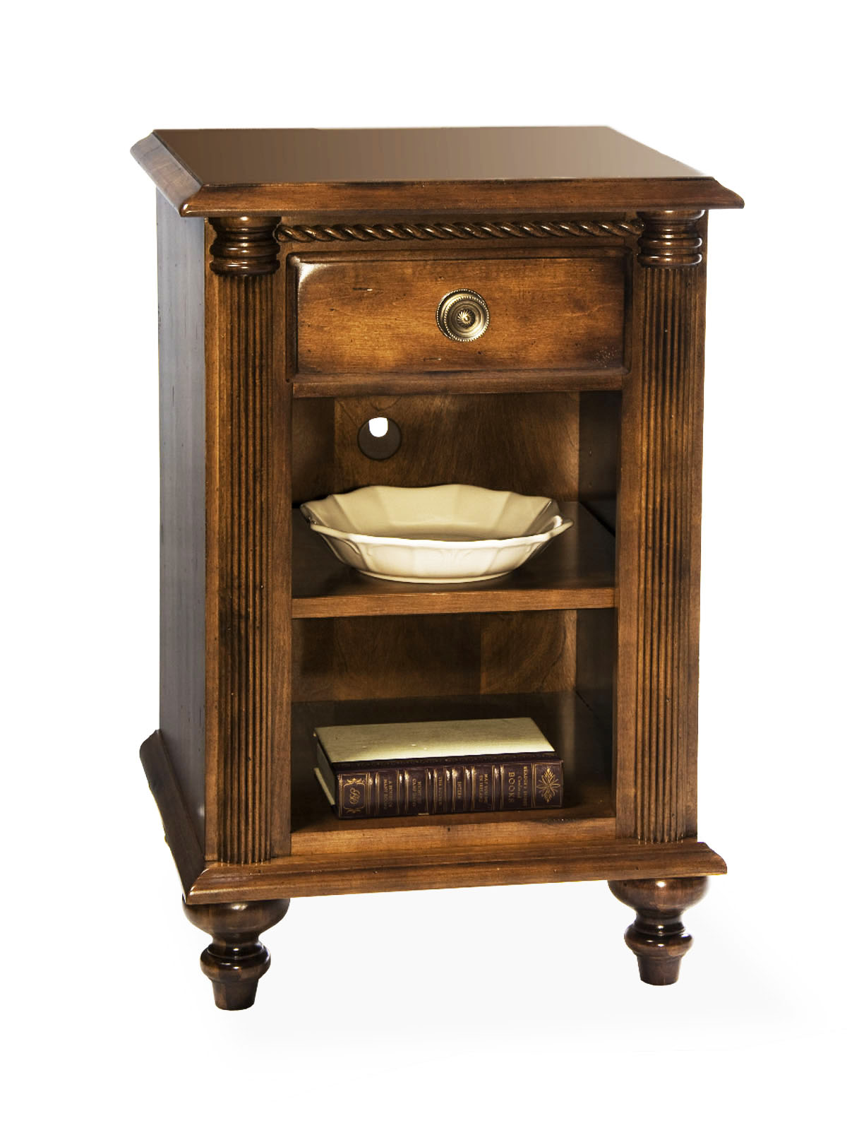 Durham Furniture Savile Row Sleigh Bedroom Set W Low Footboard In