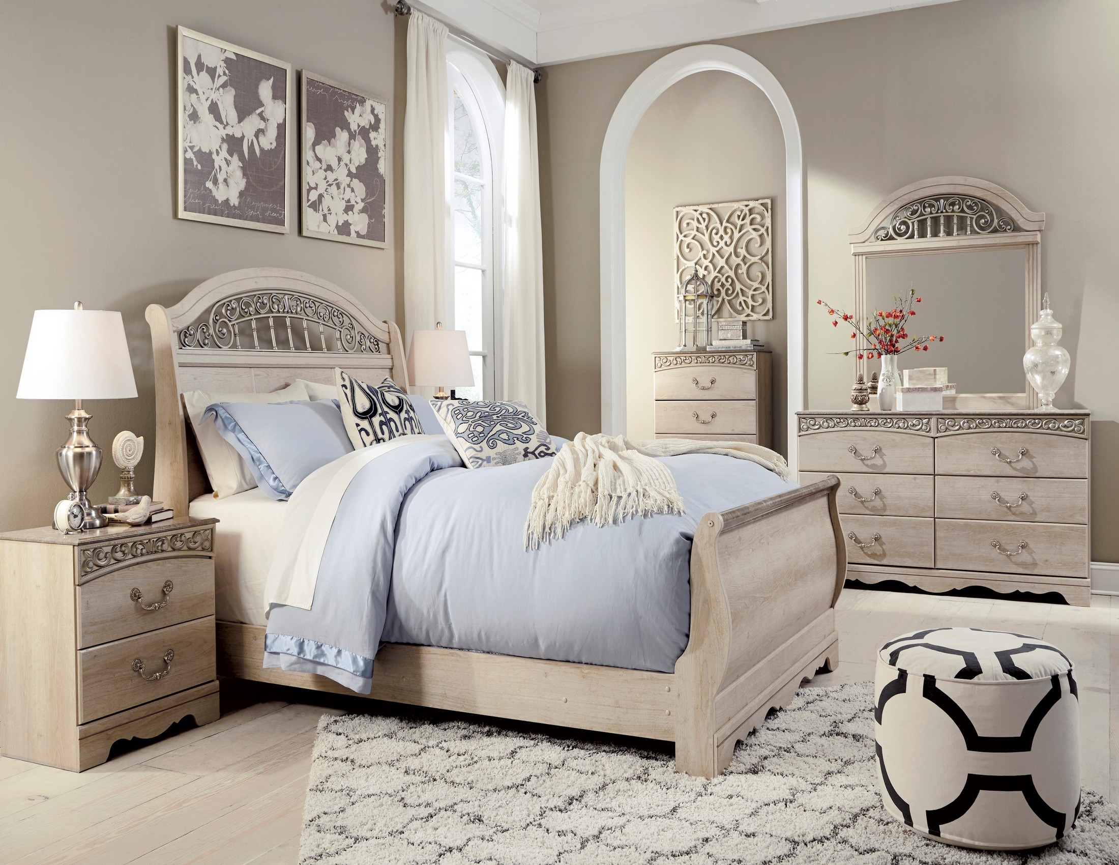 Catalina Sleigh Bedroom Set