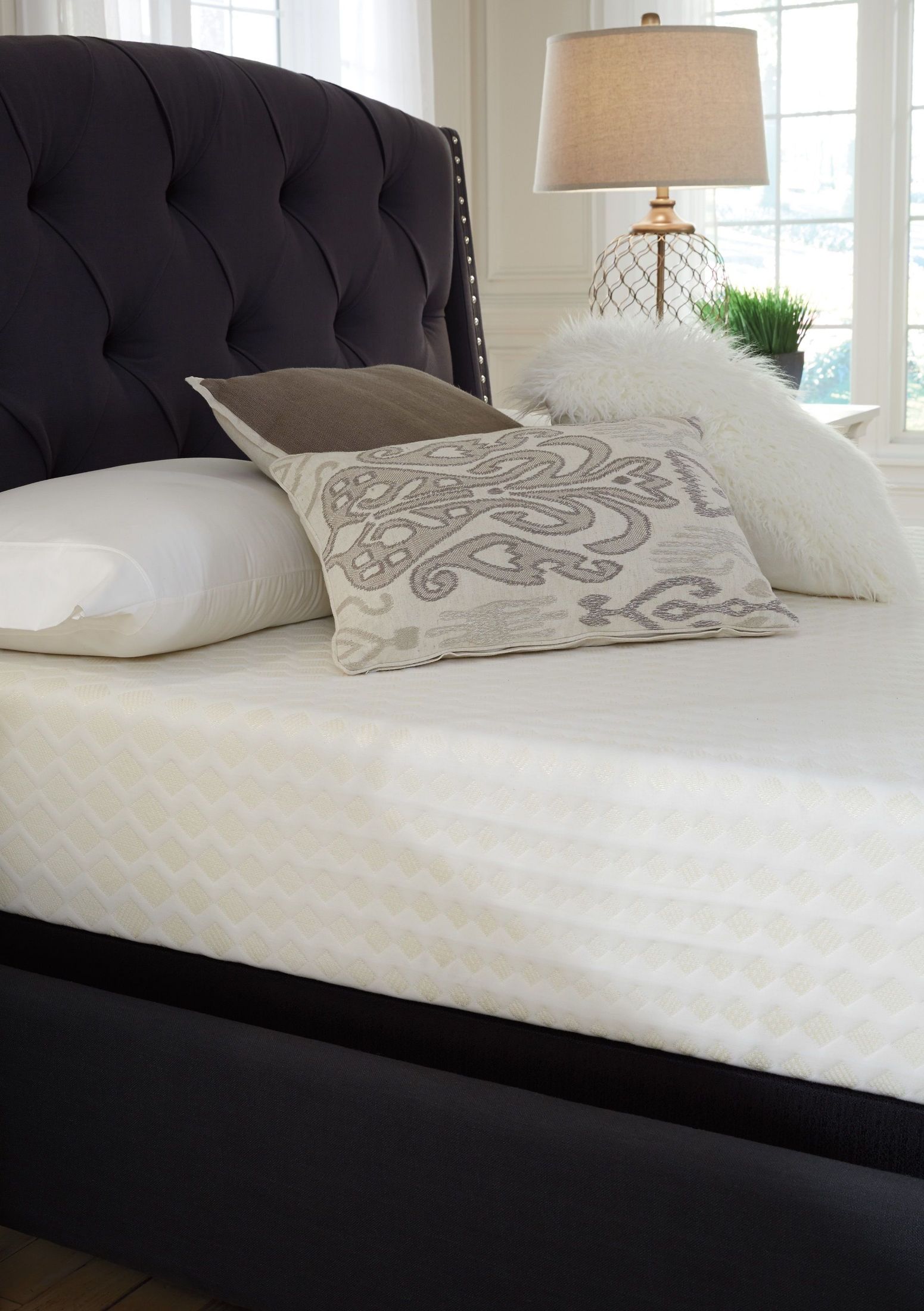 Chime White 10" King Luxury Firm Mattress with Foundation ...