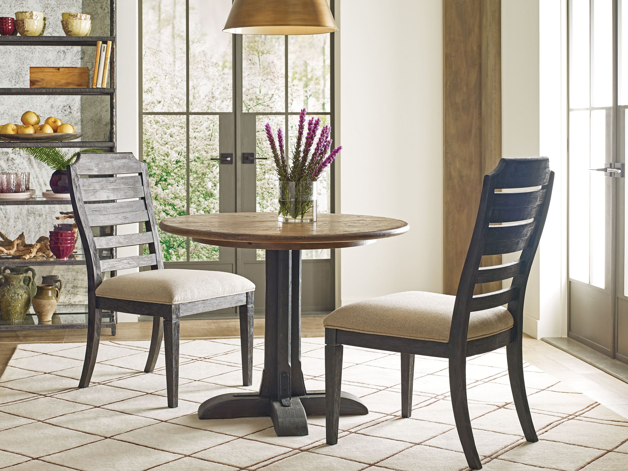 Trails Highlands Franklin 38 Round Dining Table