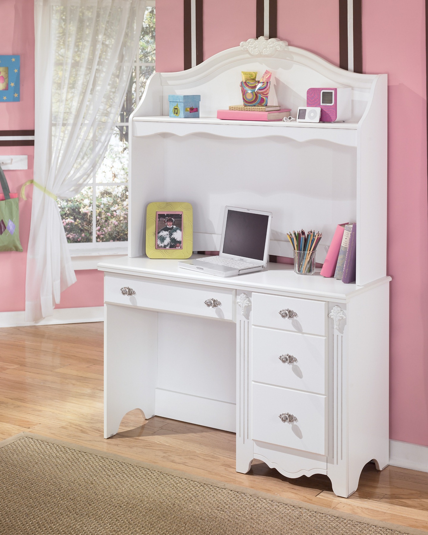 Bedroom Desk