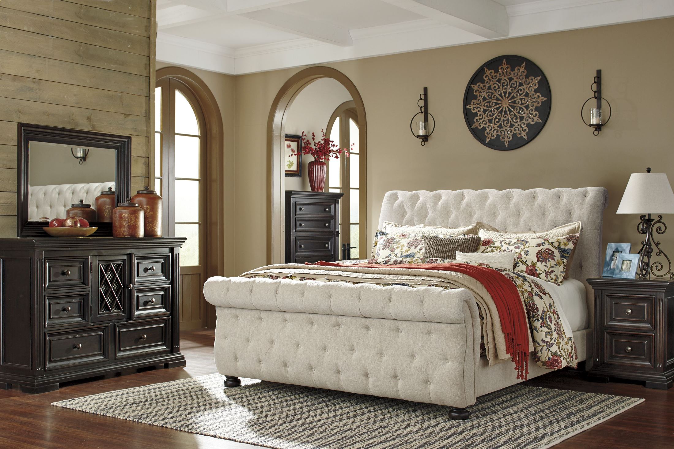 Willenburg Linen Cal King Upholstered Sleigh Bed King Upholstered Sleigh Bed