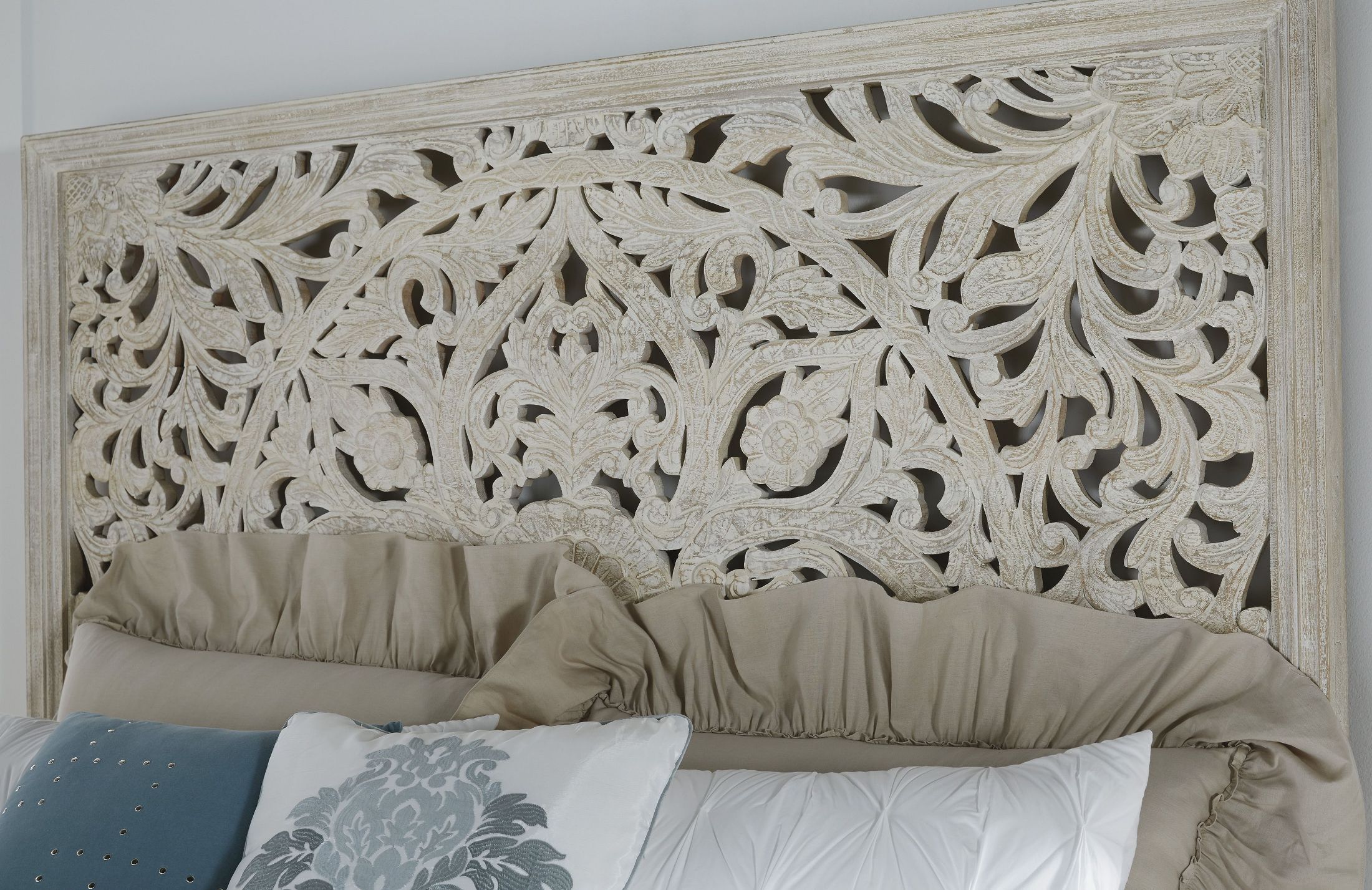 Signature Design By Ashley Bantori White King Panel Bed Bantori White King Panel Bedmain Image 3