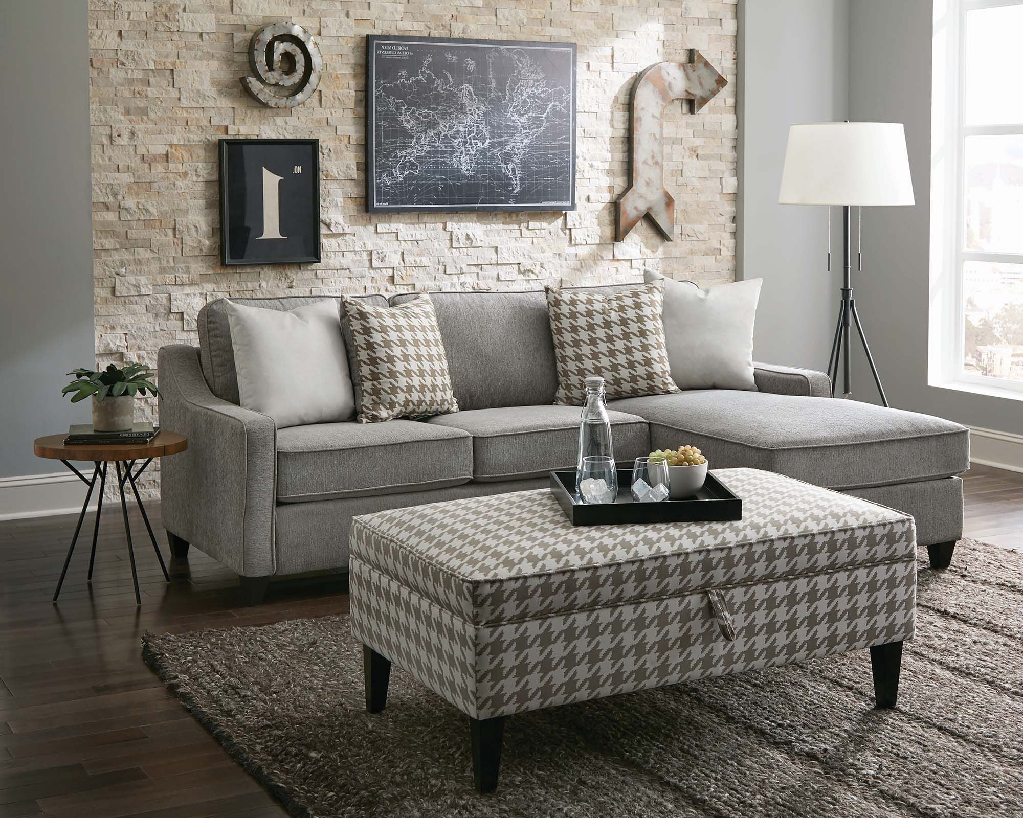 Mcloughlin Black Raf Sectional 1stopbedrooms