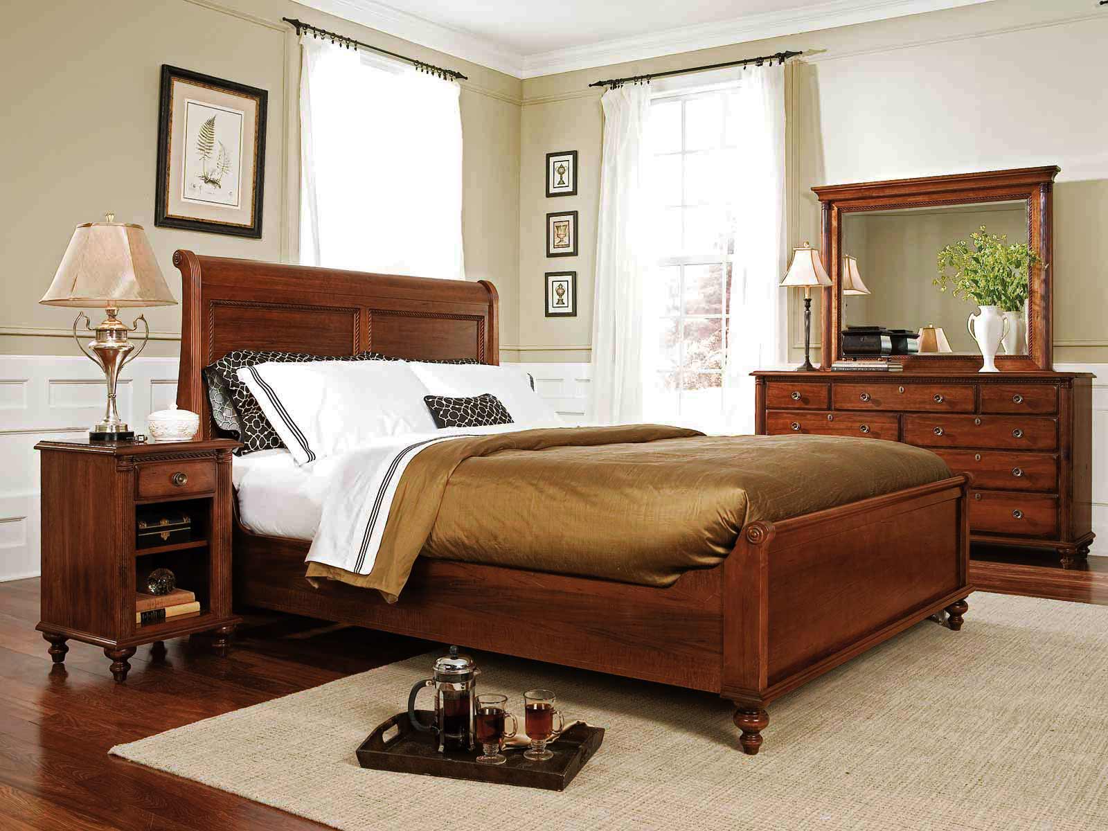 Durham Furniture Savile Row Sleigh Bedroom Set W Low Footboard In Victorian Mahogany