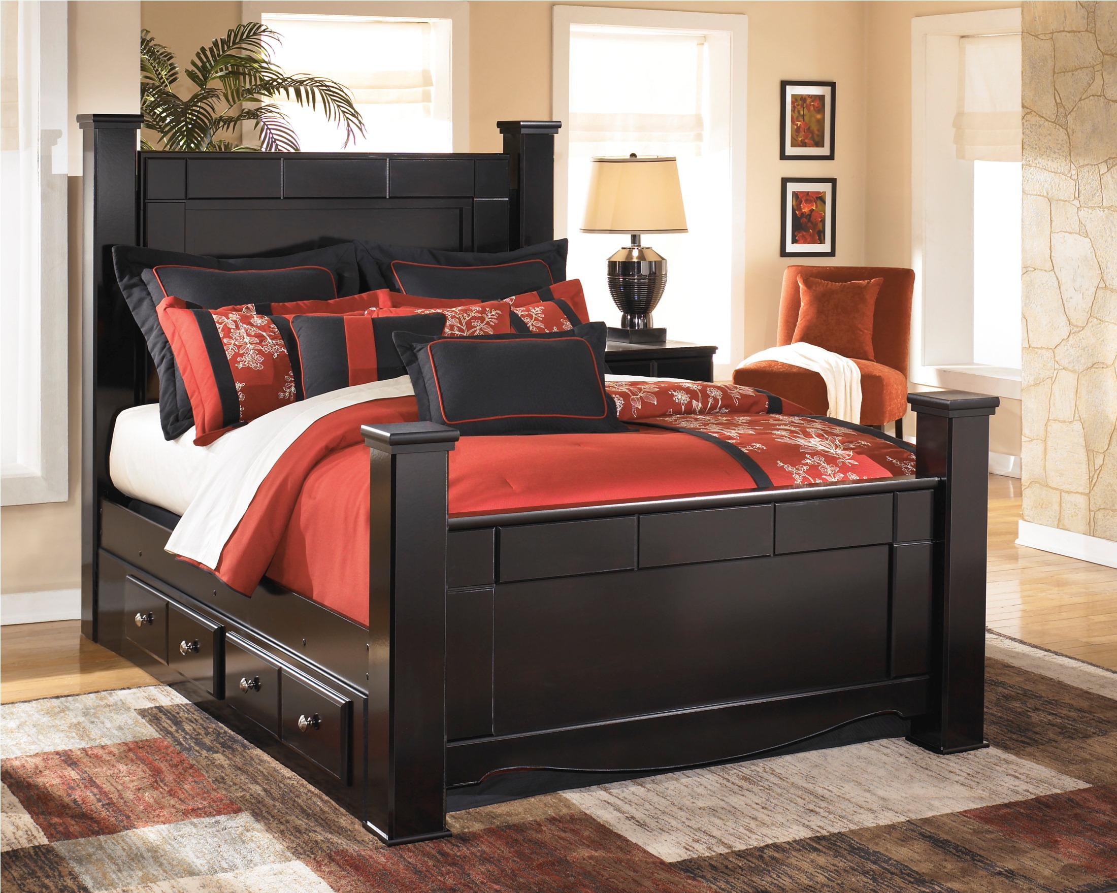 Shay Poster Storage Bedroom Set