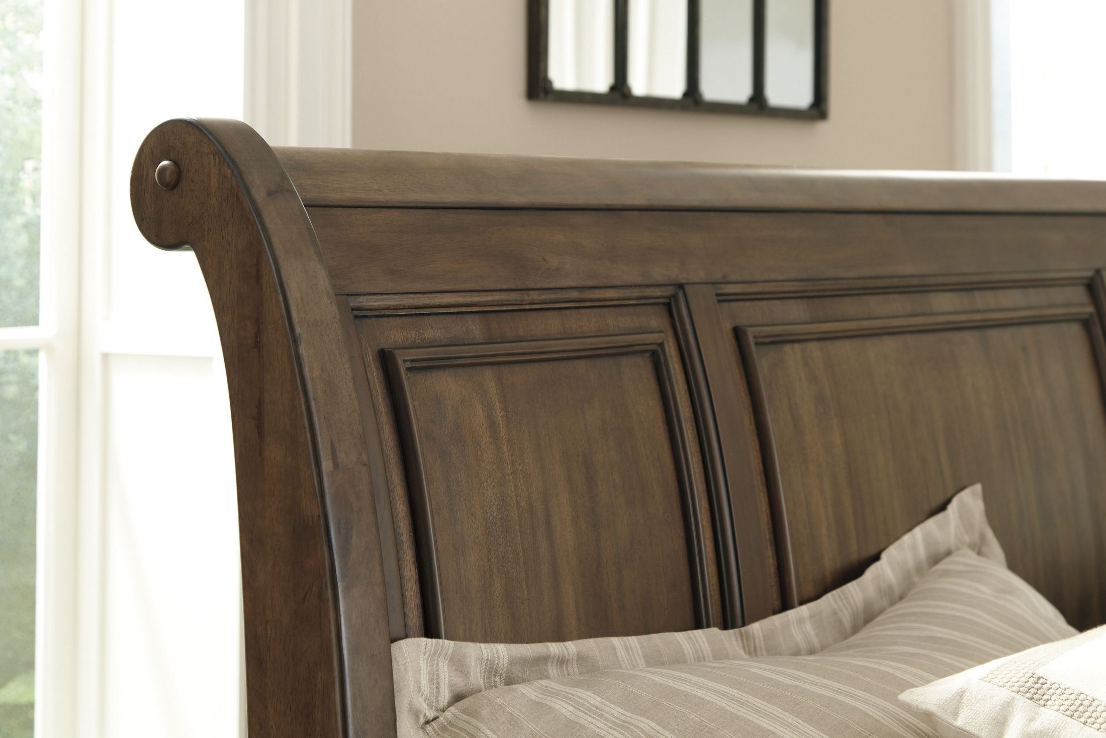 Flynnter Medium Brown Sleigh Storage Bedroom Set 1stopbedrooms