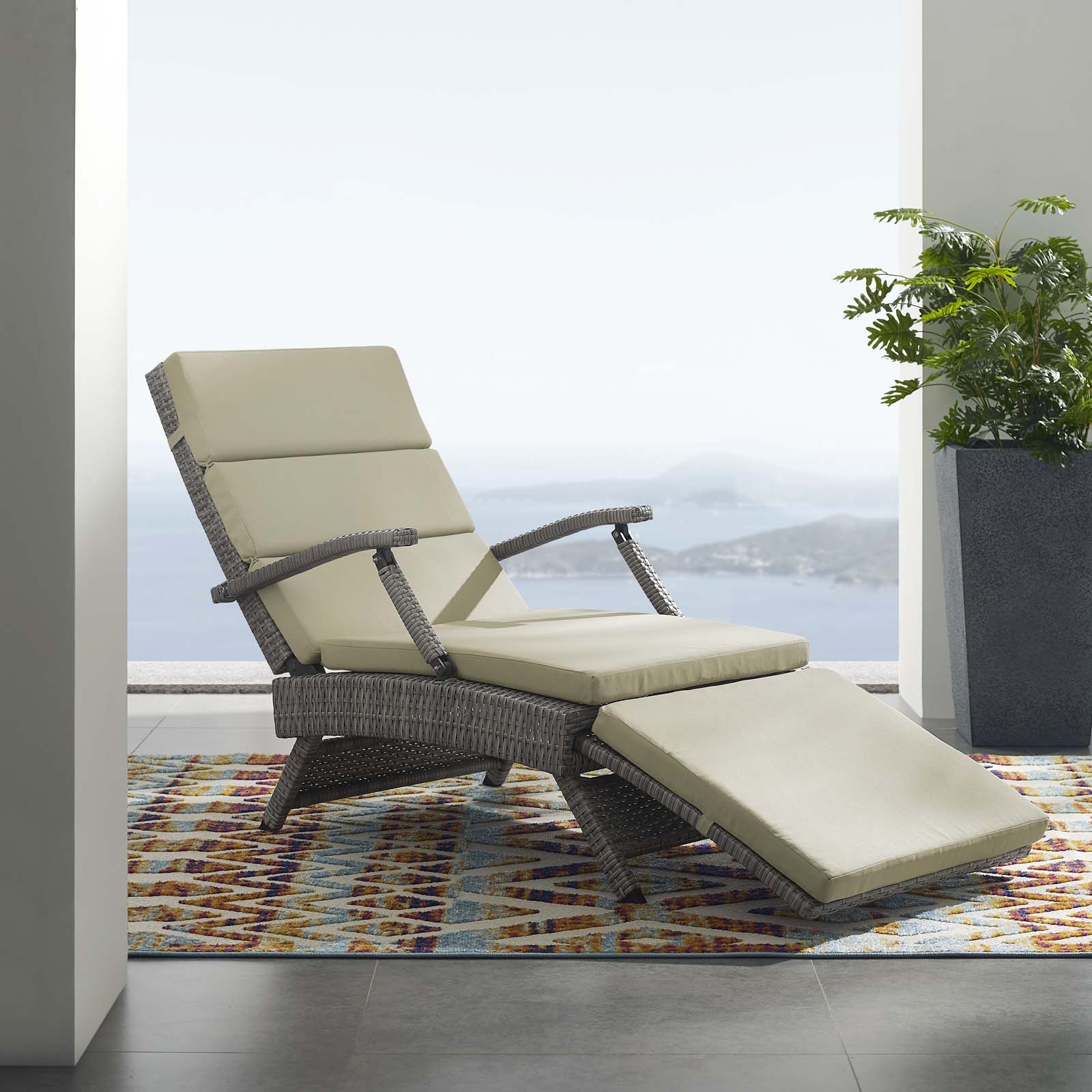 Envisage Light Gray Beige Chaise Outdoor Patio Wicker Rattan Lounge