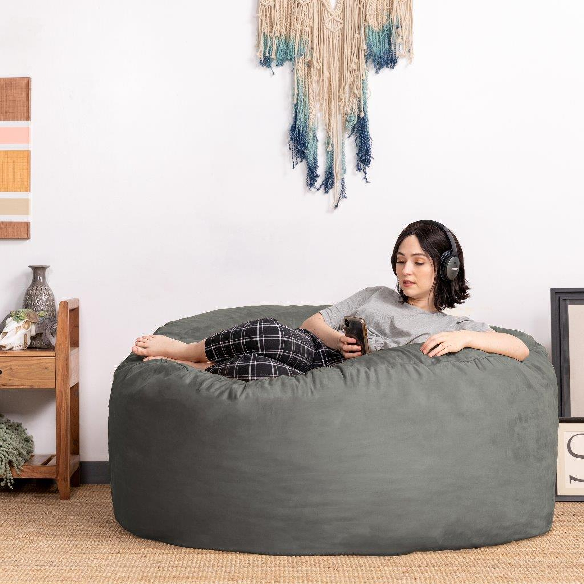 https://cdn.1stopbedrooms.com/media/catalog/product/f/o/foam-labs-sak-5-foot-large-bean-bag-with-removable-cover-in-charcoal_qb13362835.jpg