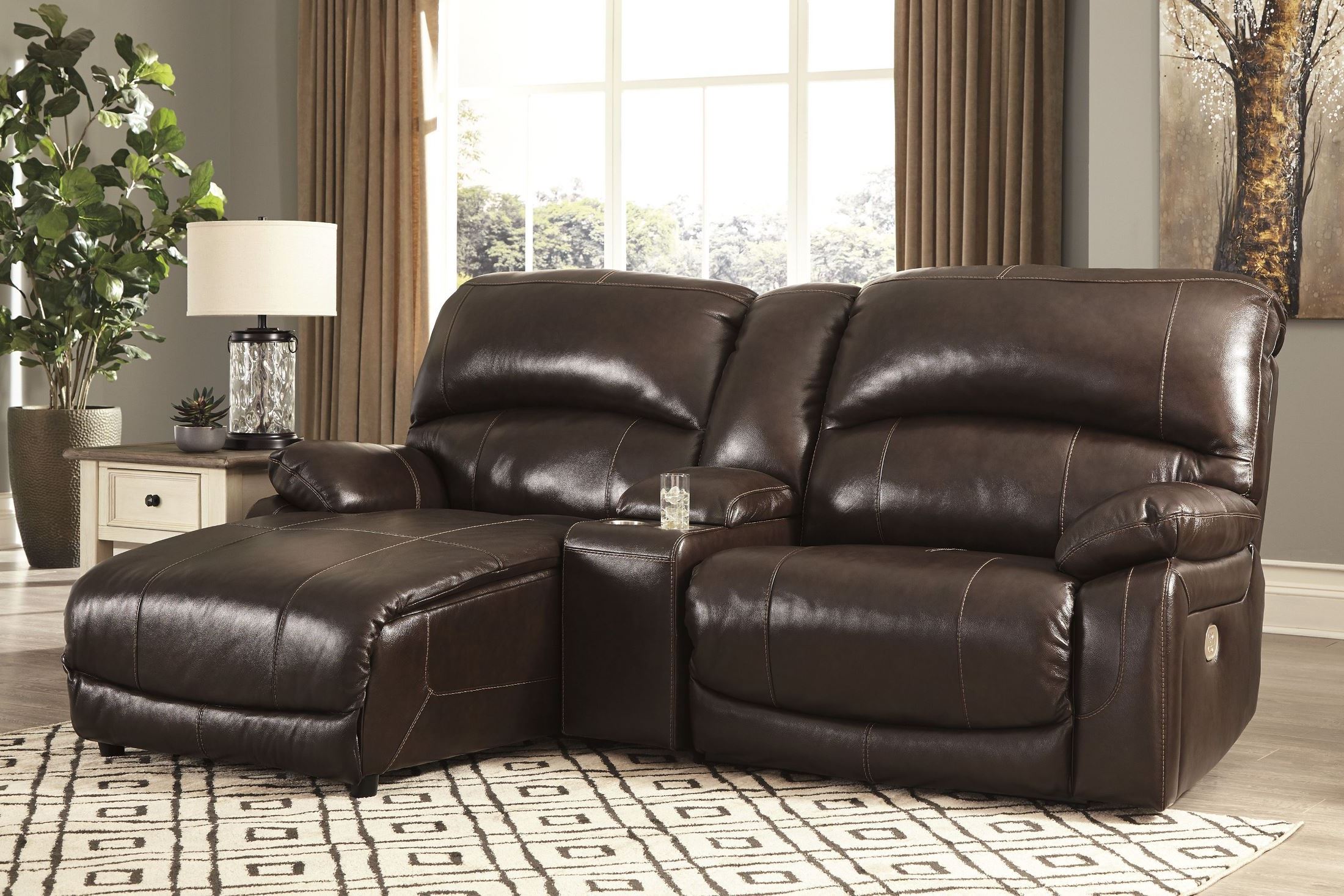 Hallstrung 6 deals piece sectional