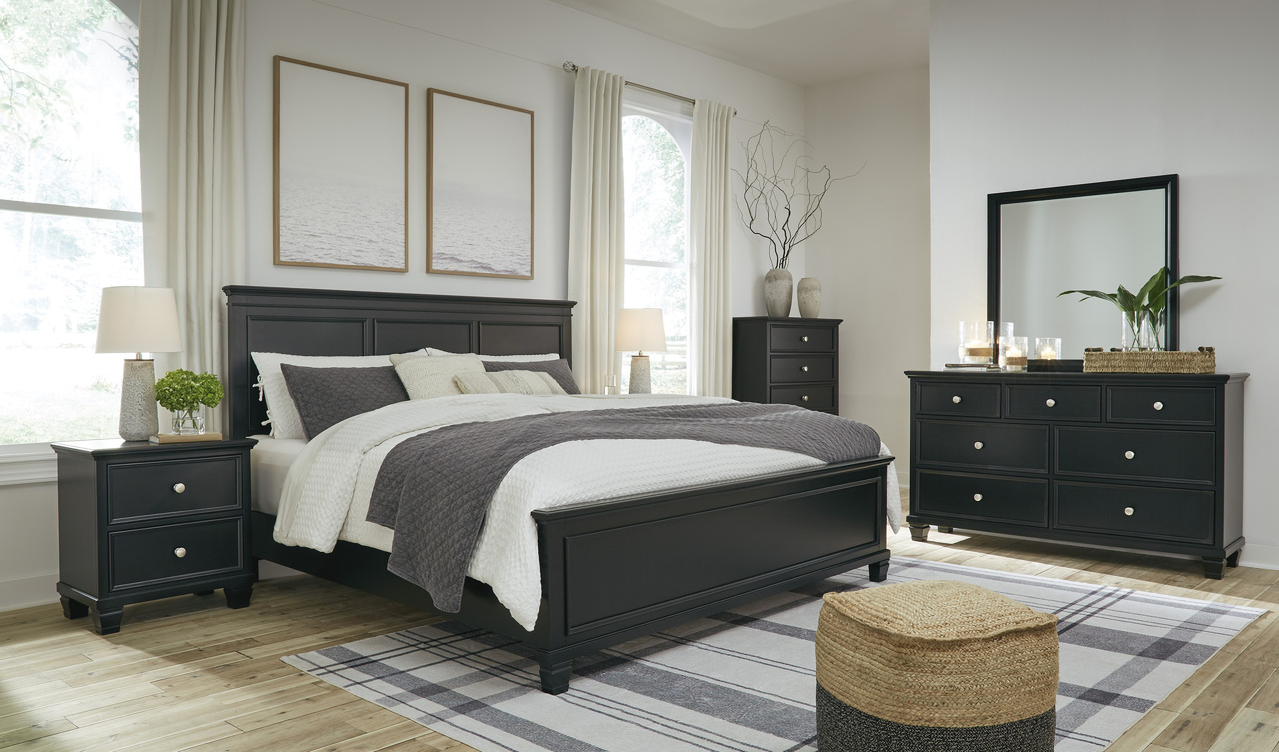 Lanolee Black Panel Bedroom Set by Ashley Furniture | 1StopBedrooms