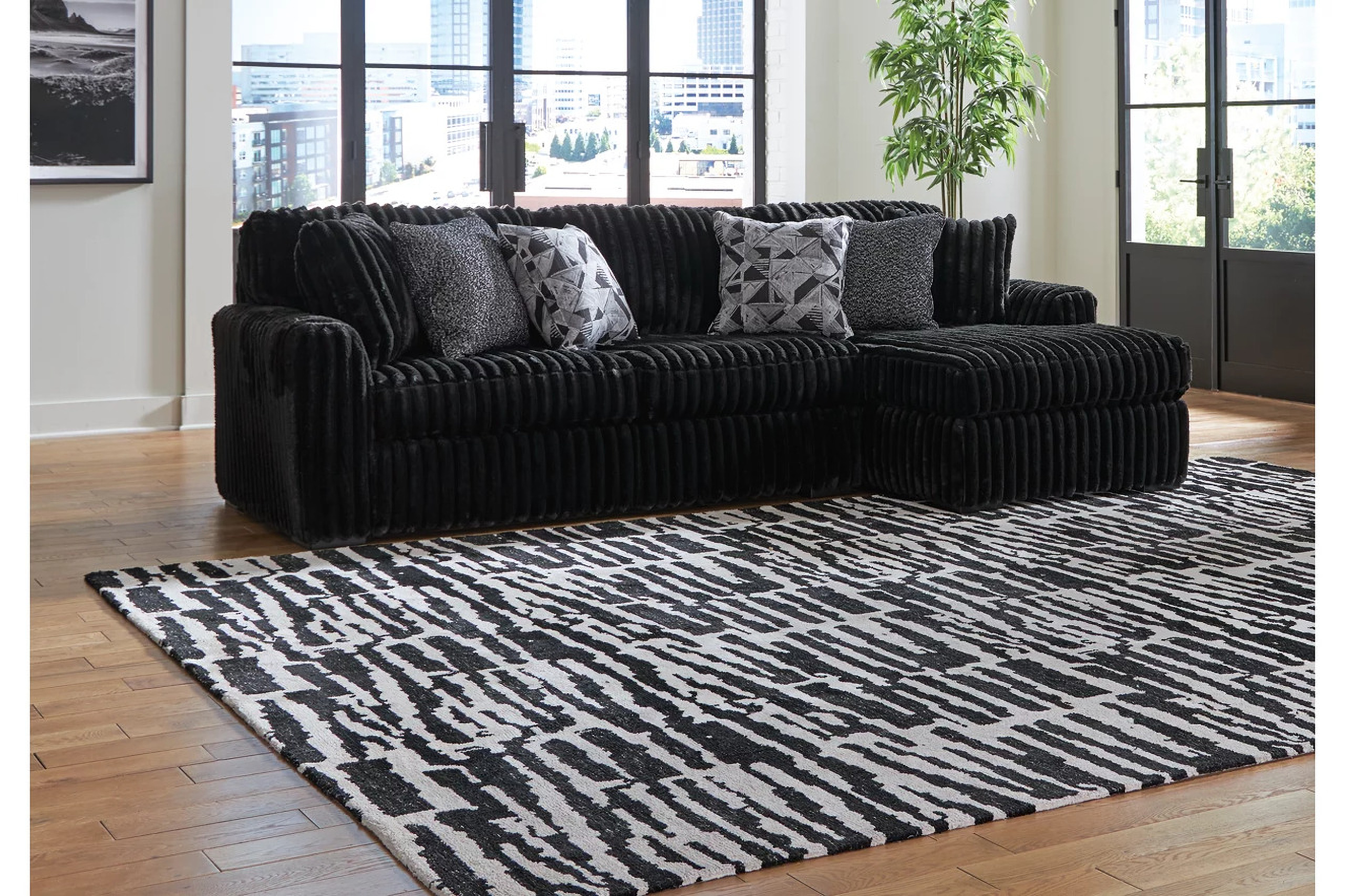 Midnight-Madness 2-Piece Sectional Sofa With RAF Chaise In Onyx by