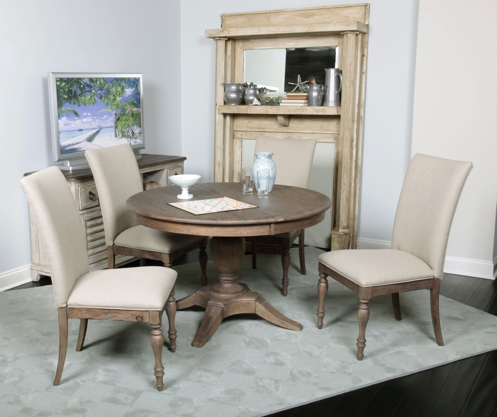 Weatherford Heather Milford Round Dining Room Set by Kincaid