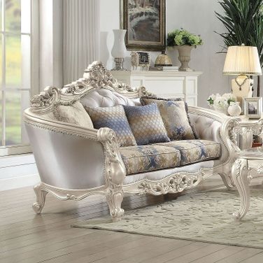Gorsedd Loveseat