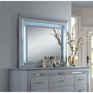 Lillian Mirror