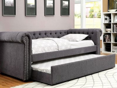 Daybeds & Futons | 1StopBedrooms