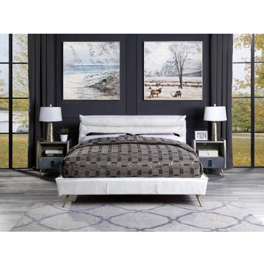 Acme Doris Eastern King Bed In Vintage White Top Grain Leather