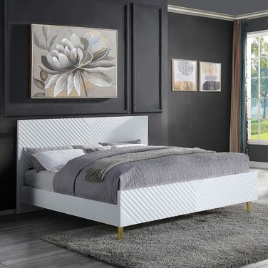 Acme Gaines Eastern King Bed In White High Gloss Finish