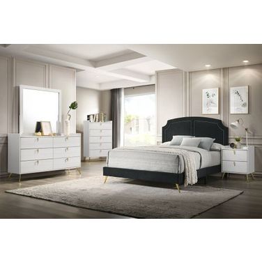 Acme Zeena Eastern King Bed In Black Velvet