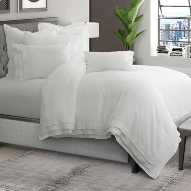 Addison 6 Piece Queen Duvet Set In White