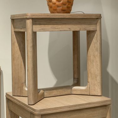 Ballentine Chairside Table In Weathered Bronze