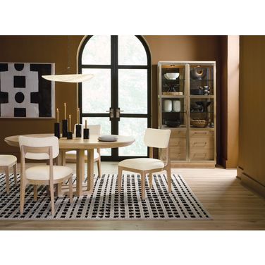 Banyon Bay Round Dining Room Set with One 18-inch Leaf In Light Wood