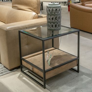 Bedford Drawer End Table In Weathered Oak