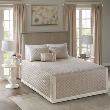 Breanna Cotton Tailored Percale 4 Piece King Bedspread Set In Khaki