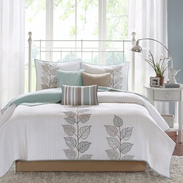Polyester Microfiber 6 Piece Queen Coverlet Set with Embroidery In Blue