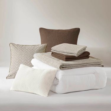 Chapman Comforter Set In Nuetual Ivory