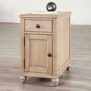 Chesapeake Side Table In Light White Wash