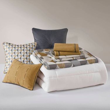 Cirque Jacquard Oversized Duvet Style Comforter Set In Gold