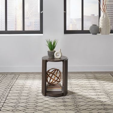 City View Chairside Table In Brown