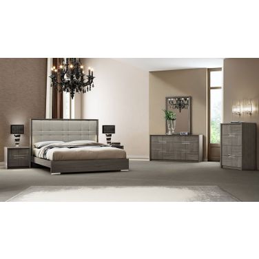 Copenhagen Chestnut Platform Bedroom Set