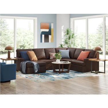 Dorracaster 3-Piece Sectional with Chaise In Coffee