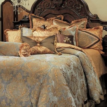 Elizabeth 12 Piece Queen Comforter Set In Aqua