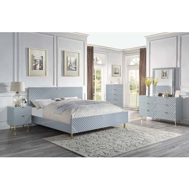 Gaines Bedroom Set In Gray High Gloss Finish