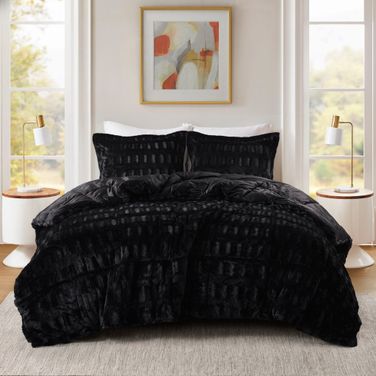 Gia Solid Faux Fur Comforter Mini Set In Black
